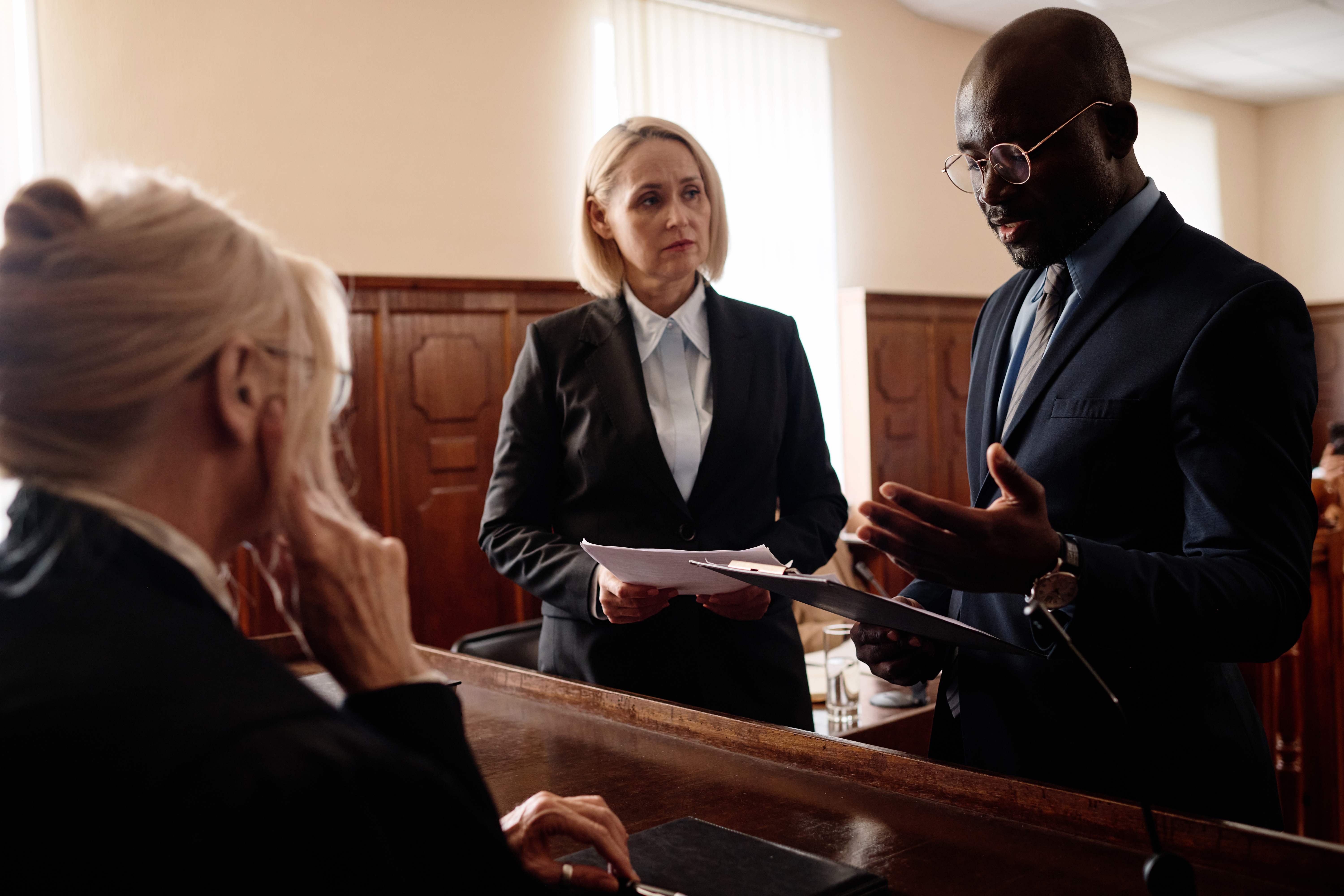 Defense attorneys in a court of law - consulting a domestic violence laywer Palm Beach County recant statement expert like Kevin Peterford can prevent potential issues in your defense case.